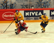 Sweden beats Norway in half full Globe Arena