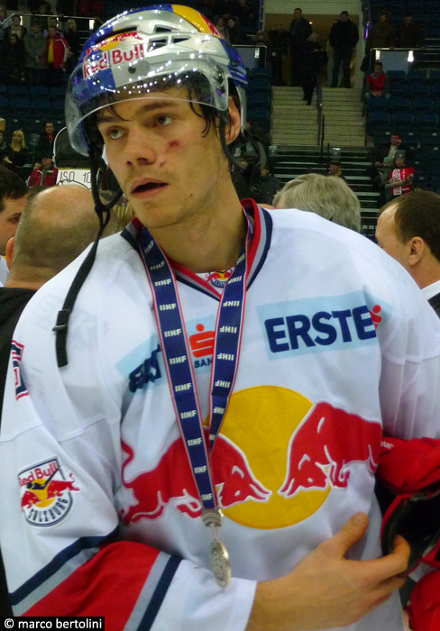 Thomas Raffl the next Austrian to take a Jet to the NHL