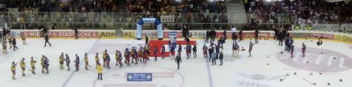 Handshake EBEL Playoff Finals Game 4, Vienna Capitals - Red Bull Salzburg