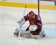 Russian goalie Nabokov out with injury