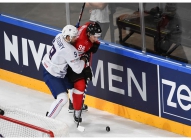 France Stuns Swiss to Grab Second Victory