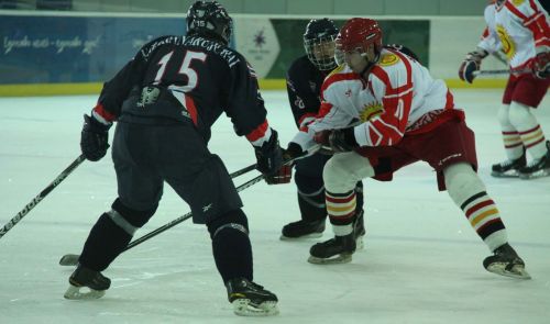 File:USA national ice hockey team jerseys 2022 IHWC.png - Wikipedia